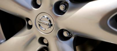 Nissan Rogue (2010) - picture 12 of 27