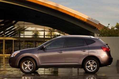 Nissan Rogue (2010) - picture 1 of 27