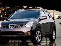 Nissan Rogue (2010) - picture 11 of 27
