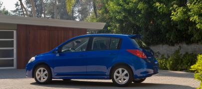 Nissan Versa (2010) - picture 4 of 35
