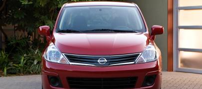 Nissan Versa (2010) - picture 28 of 35