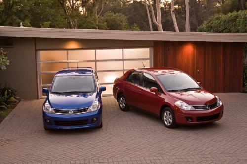 Nissan Versa (2010) - picture 1 of 35