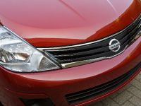Nissan Versa (2010) - picture 27 of 35