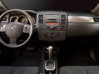 Nissan Versa (2010)