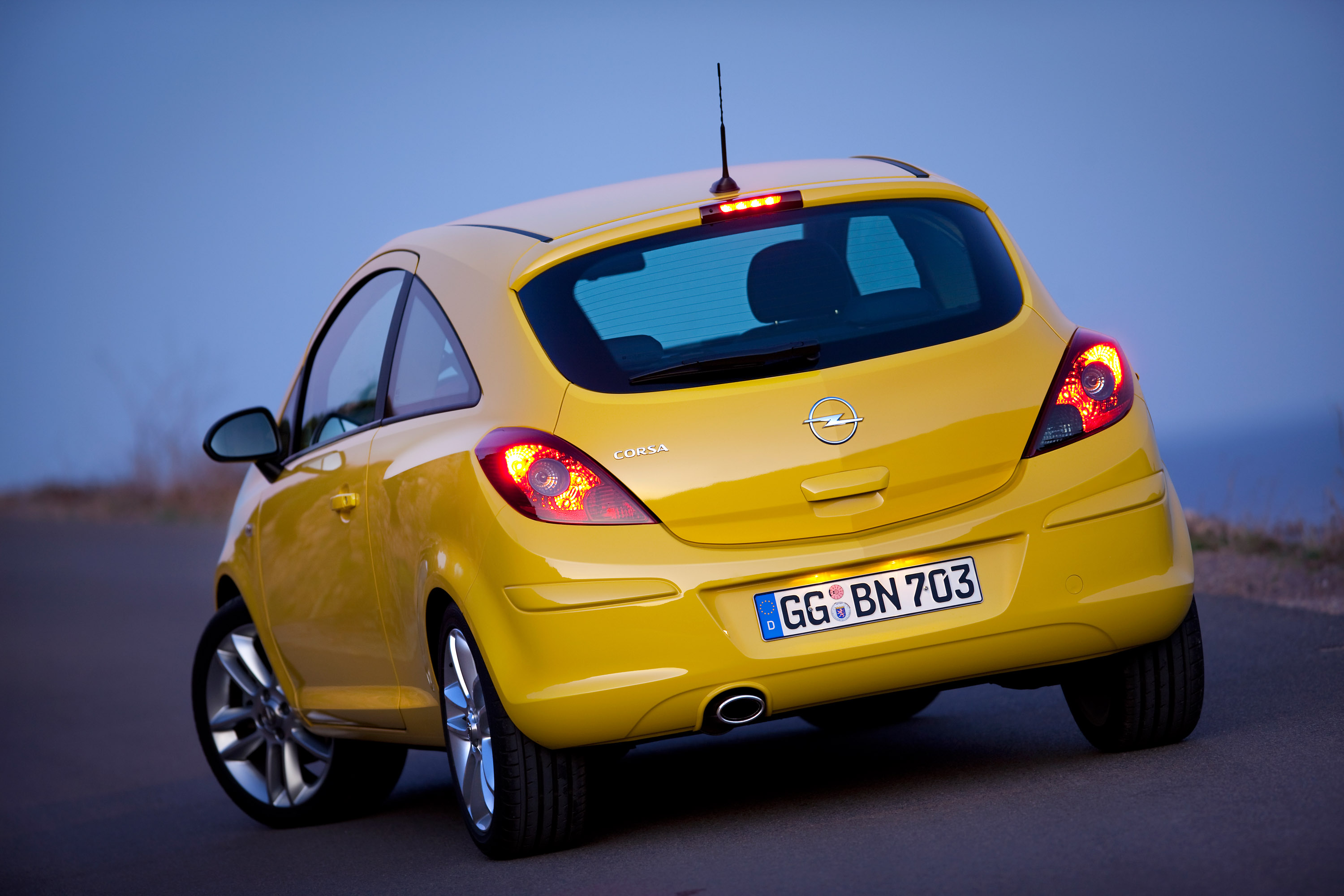 Opel corsa автомобили opel