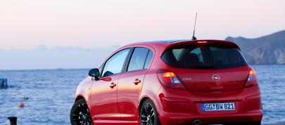 Opel Corsa (2010) - picture 7 of 11