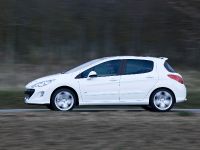 Peugeot 308 GTi (2010) - picture 6 of 14