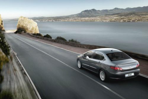 Peugeot 408 (2010) - picture 8 of 12