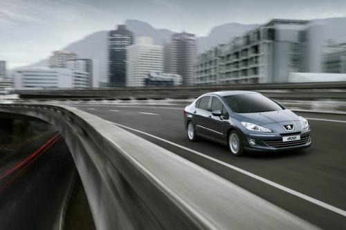 Peugeot 408 (2010) - picture 9 of 12