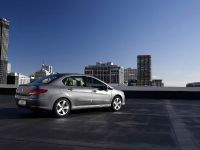 Peugeot 408 (2010) - picture 3 of 12