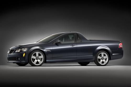 Pontiac G8 ST (2010) - picture 1 of 9