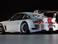 Porsche 911 GT3 R (2010) - picture 2 of 5