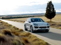 Porsche Cayenne S Hybrid (2010) - picture 5 of 16