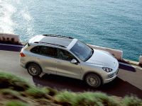 Porsche Cayenne (2010) - picture 6 of 7