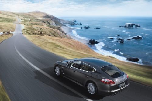 Porsche Panamera S (2010) - picture 9 of 21