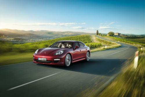 Porsche Panamera (2010) - picture 1 of 2
