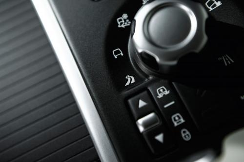 Range Rover Sport (2010) - picture 17 of 22