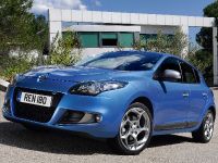 Renault Megane GT (2010) - picture 3 of 4
