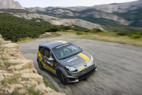 Renault Twingo Renaultsport R2 (2010) - picture 1 of 2