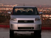 Scion xB (2010) - picture 19 of 25