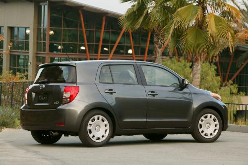 Scion xD (2010) - picture 24 of 31
