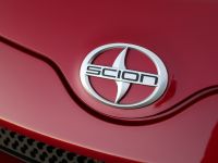 Scion xD (2010) - picture 27 of 31