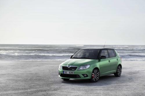 Skoda Fabia vRS (2010) - picture 1 of 3