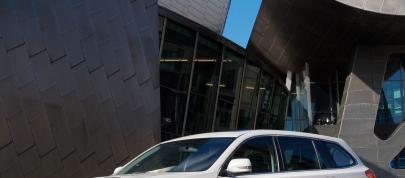 Subaru Legacy Tourer (2010) - picture 7 of 10