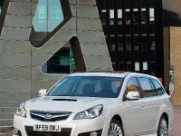 Subaru Legacy Tourer (2010) - picture 6 of 10