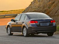Subaru Legacy Sedan 2.5i (2010) - picture 6 of 10