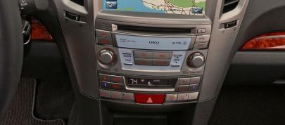 Subaru Outback (2010) - picture 12 of 16