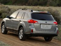 Subaru Outback (2010) - picture 6 of 16