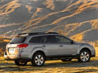 Subaru Outback (2010) - picture 7 of 16