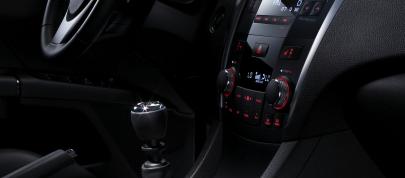 Suzuki Kizashi Sedan (2010) - picture 20 of 28