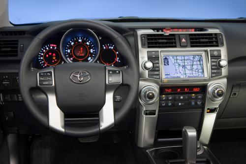 Toyota 4Runner Limited (2010) - picture 24 of 29