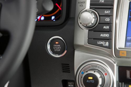 Toyota 4Runner Limited (2010) - picture 25 of 29