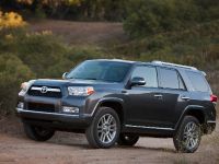 Toyota 4Runner Limited (2010) - picture 11 of 29