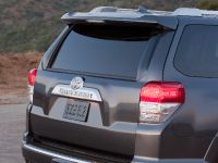 Toyota 4Runner Limited (2010) - picture 6 of 29