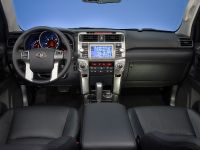 Toyota 4Runner Limited (2010) - picture 22 of 29