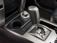 Toyota 4Runner Limited (2010) - picture 27 of 29