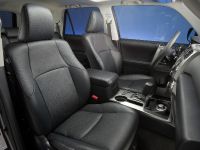 Toyota 4Runner Limited (2010) - picture 29 of 29