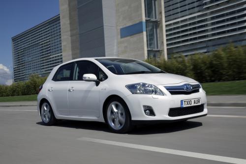 Toyota Auris Hybrid (2010) - picture 1 of 2