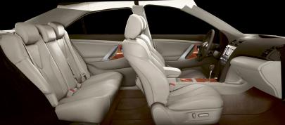 Toyota Camry (2010) - picture 4 of 6