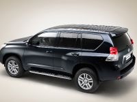 Toyota Land Cruiser (2010) - picture 4 of 20