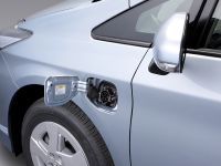 Toyota Prius Plug-in Hybrid (2010) - picture 6 of 11