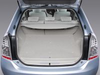Toyota Prius Plug-in Hybrid (2010) - picture 8 of 11