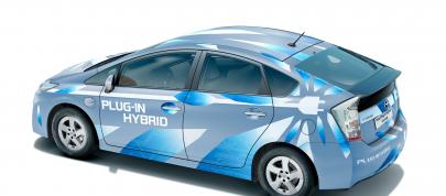 Toyota Prius Plug-in Hybrid Concept (2010) - picture 4 of 4