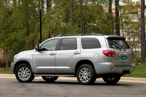 Toyota Sequoia Platinum (2010) - picture 1 of 14