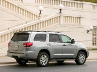 Toyota Sequoia Platinum (2010) - picture 6 of 14