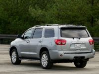 Toyota Sequoia Platinum (2010) - picture 4 of 14